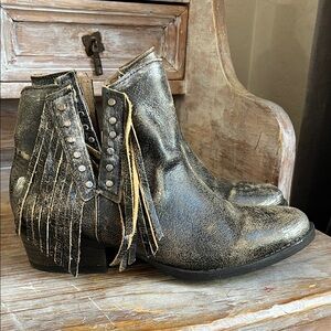 🤎 Circle G Booties Size 9.5 Leather Studded Fringe Brown Black Distressed
